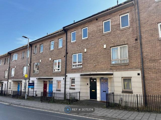 Augusta Court, Exeter EX1, 4 bed shared accommodation to rent, £3,085 pcm | PrimeLocation