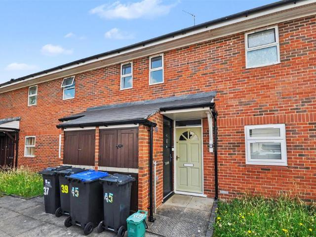 Augusta Place, Leamington Spa 1 bed flat to rent £1,050 pcm £242 pw