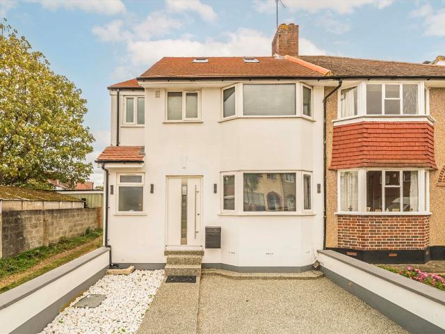 Augusta Road, Twickenham TW2, 5 bed detached house to rent, £3,950 pcm | PrimeLocation
