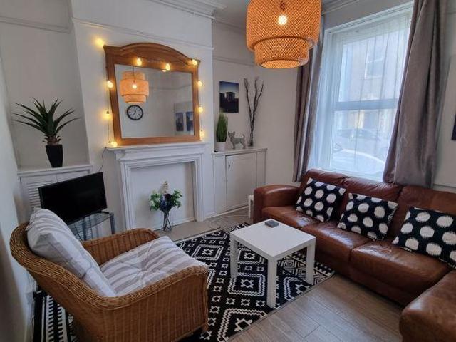 Augusta Street, Cardiff CF24 5 bed terraced house to rent £2,825 pcm £652 pw