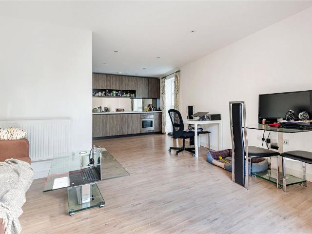 Augustine House, Lewisham SE13, 1 bed flat to rent, £1,750 pcm | PrimeLocation