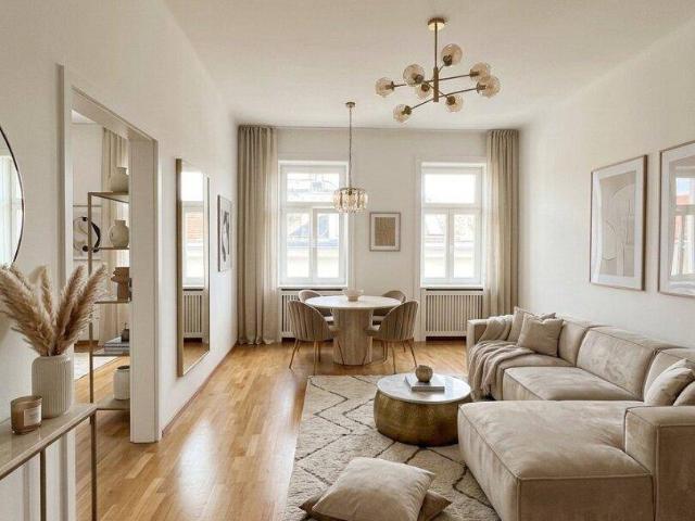Augarten – sanierte Wohnung im klassischen Wiener Altbau