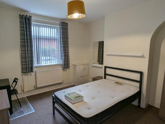 Aughton Street, Ormskirk L39 6 bed terraced house to rent £528 pcm £122 pw