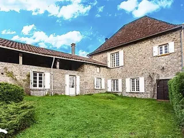 Augignac 24300 Achat / Vente maison 6 pièces t6 au dernier étage