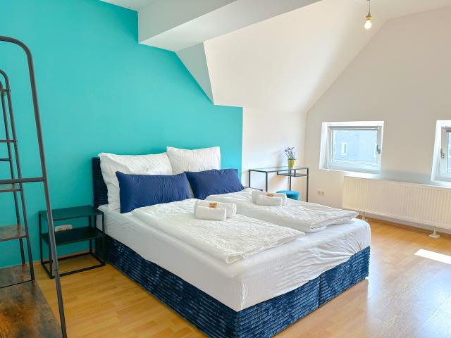 Augsburg | Central 75 m² Apartment | 3 Bedrooms | Parking Included