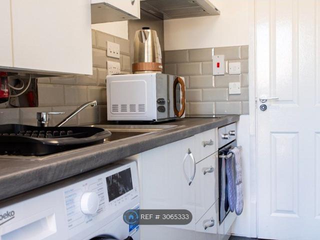 Aulton Drive, Sutton Coldfield B75, Studio to rent, £1,000 pcm | PrimeLocation
