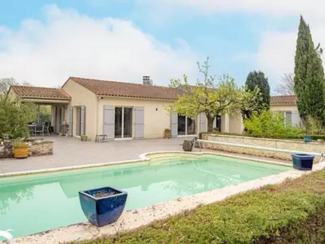 Aulnay 17470 Achat / Vente maison 7 pièces t7 parking