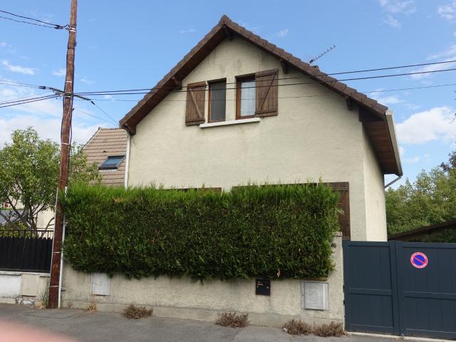 Aulnay Sous Bois PAVILLON de 4 pièces + dépendance