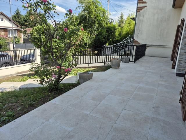 Aulnay Sous Bois PAVILLON de 8 pièces