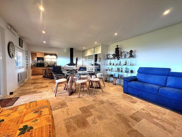 Aups, jolie maison en campagne avec vue panoramique 72m² Aups