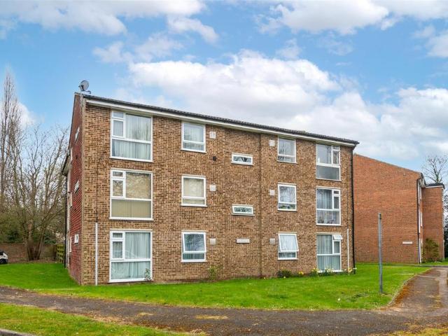 Aurum Close, Horley 1 bed house to rent £1,175 pcm £271 pw