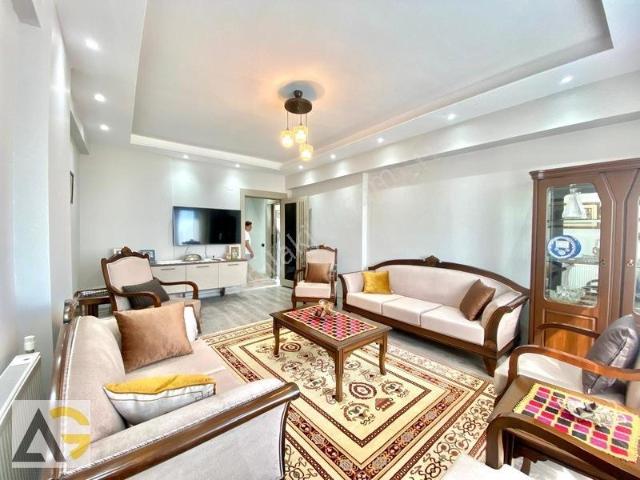 Auradan Arpaçsakarlarda Satılık 4+1 Daire