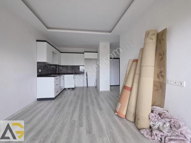 Auradan Tömükte Yola Sıfır 1+1 Satılık Daire havuz, Aquapark