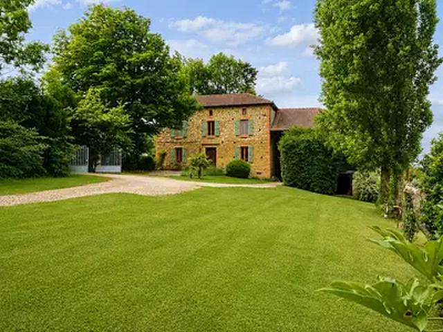 Aurignac 31420 Achat / Vente maison 9 pièces t9 piscine