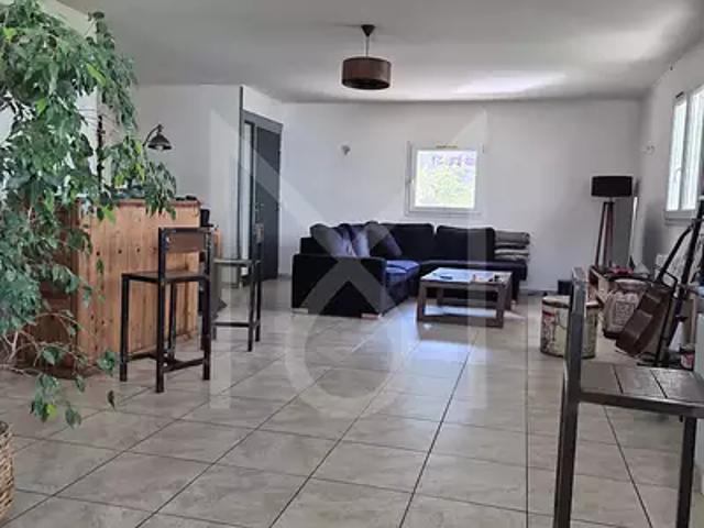 Auriol 13390 Achat / Vente appartement 3 pièces t3 au dernier étage