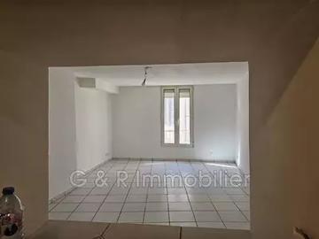 Auriol 13390 Location appartement 1 pièce t1 au dernier étage
