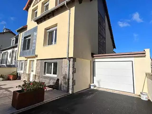 Aurillac 15000 Achat / Vente maison 7 pièces t7 au dernier étage terrasse