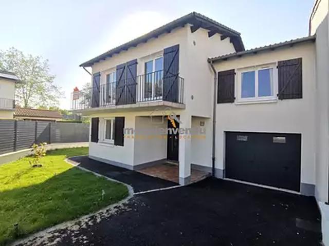 Aurillac 15000 Achat / Vente maison 8 pièces t8 terrasse parking