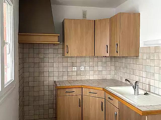 Aurillac 15000 Location appartement 4 pièces t4 cave