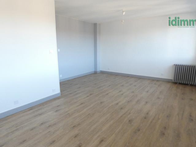 AURILLAC T4 GARAGE
