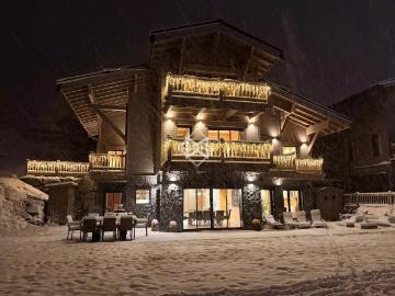 Auron Superbe chalet neuf 330m² Auron Saint Etienne de Tinée