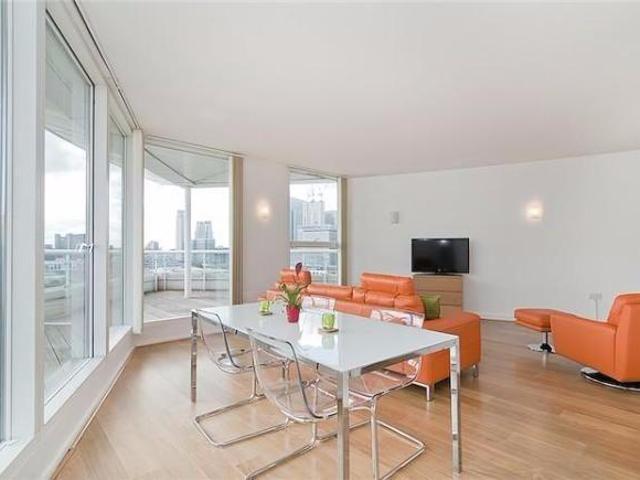Aurora Building, 164 Blackwall Way, London, E14 9NZ, United Kingdom | 2 bed apartment for rent #140396802 | Rentberry
