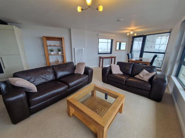 Aurora Building, Trawler Rd, Maritime Quarter, Swansea SA1, 2 bed flat to rent, £1,200 pcm | PrimeLocation