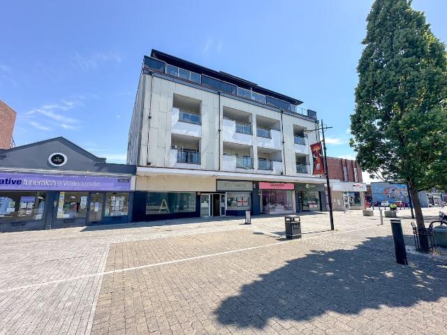 Aurora House, Curzon Road, Waterlooville PO7, 2 bed flat to rent, £1,250 pcm | PrimeLocation