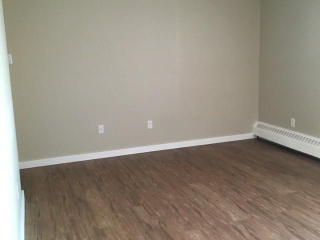 Aurora Pointe 3 Bedroom Apartment for Rent at 42 Con Rd, Yellowknife, NT X1A 1X6