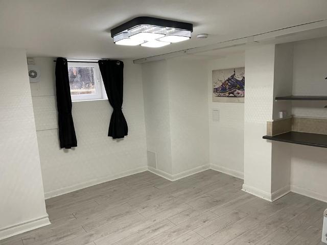 Austhorpe Road, Crossgates LS15, 1 bed flat to rent, £825 pcm | PrimeLocation