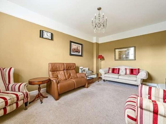 Austin Drive, Winchester, SO22