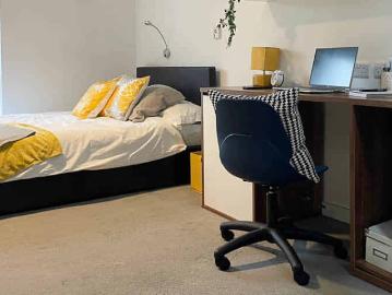 Austin Hall, Leeds Has an Apartment