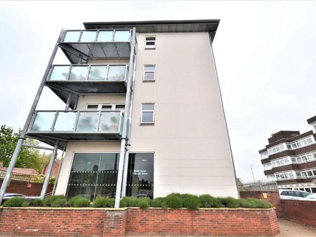 Austin Street, TOWN CENTRE PE30 2 bed apartment to rent £850 pcm £196 pw
