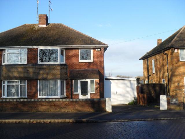 Austin Road, Luton, Bedfordshire LU3, 3 bed semi detached house to rent, £1,500 pcm | PrimeLocation