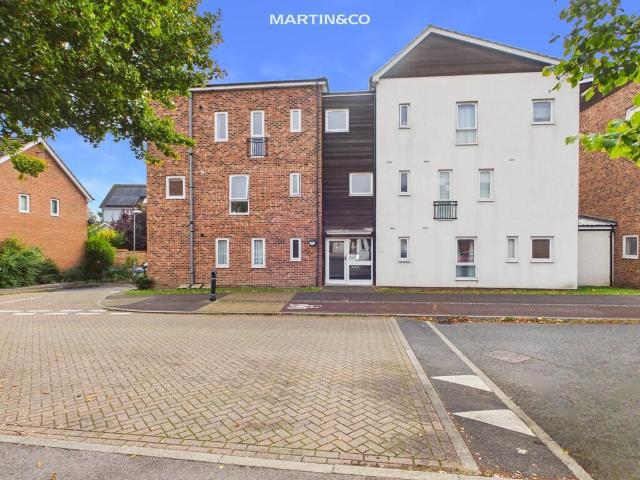 Austin Way, Bracknell 2 bed apartment to rent £1,500 pcm £346 pw