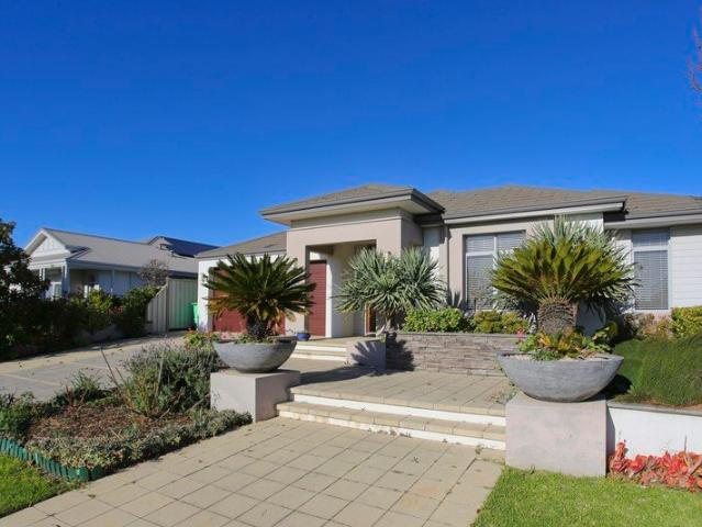 AUSTRALIND LUXURIOUS HOME