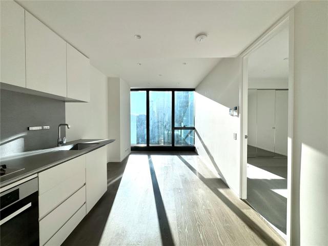 Australia 108: Luxurious One Bedroom Apartment in Melbourne's Tallest Tower!