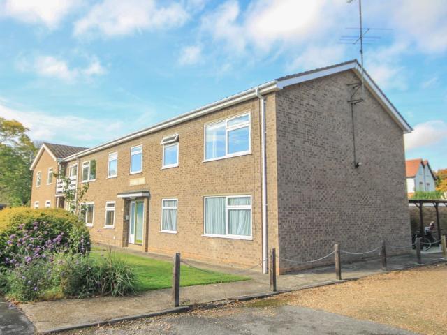 Australia Court, Cambridge CB3, 2 bed flat to rent, £1,450 pcm | PrimeLocation