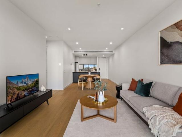 AUSTRALIAN LUXURY THAT FEELS LIKE HOME – IN THE HEART OF RICHMOND!