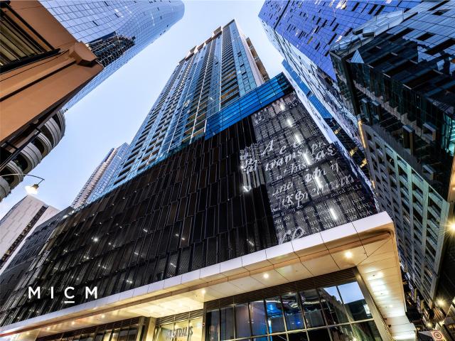 Australis: 11th Floor Unbelievable City Location!