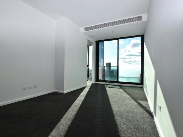 Australis: Stunning Two Bedroom Apartment in the Perfect City Location!