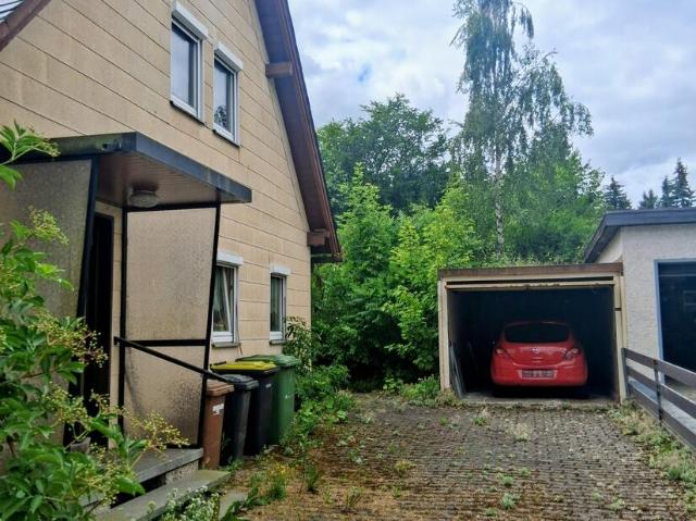 AUS ALT mach NEU IHR bezahlbares ZUHAUSE mit Potenzial in HOF !