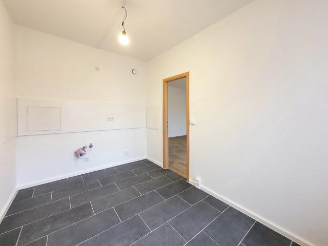 Aus alt wird NEU! wir renovieren! Hereinspaziert in Ihre neue 3 Zimmer Wohnung!