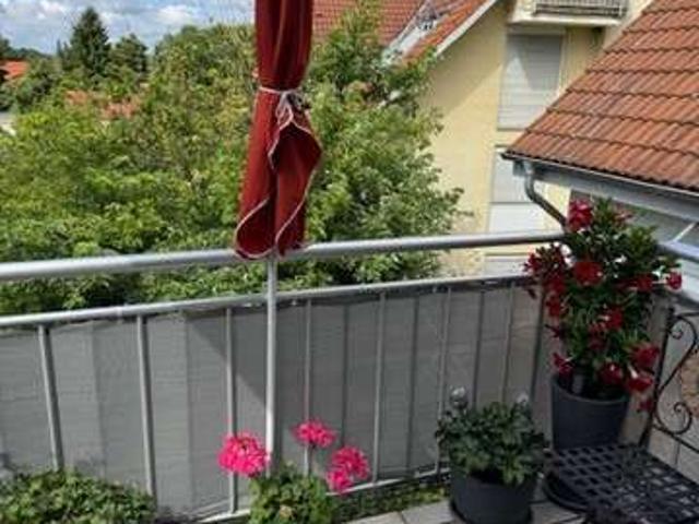 Aus Wohnungspaket!: Helle 2,5 Zimmer Maisonette mit Südbalkon und TG Stellplatz