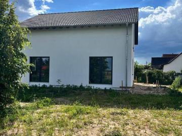 Ausbauhaus auf ca. 1.800 m² Grundstück in Schönwalde Glien