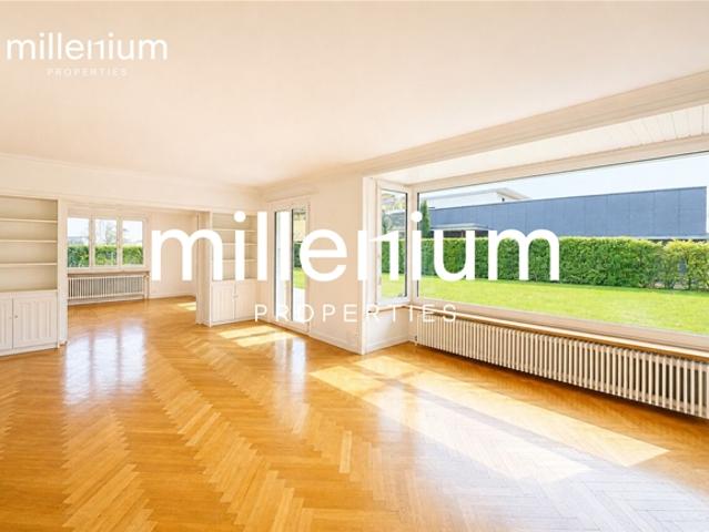 Ausgezeichnete Villa mit Pool – Versoix