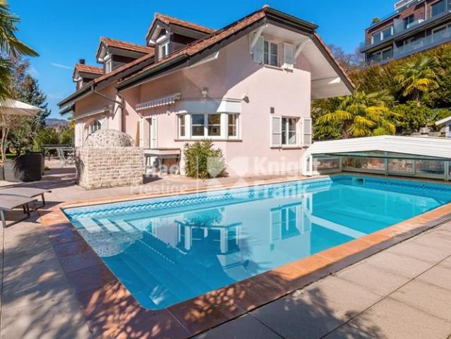 Ausschließlich! Geräumige freistehende 7,5 Zimmer Villa in Brent Montreux zu verkaufen