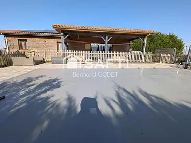Aussac Vadalle 16560 Achat / Vente maison 4 pièces t4 piscine terrasse