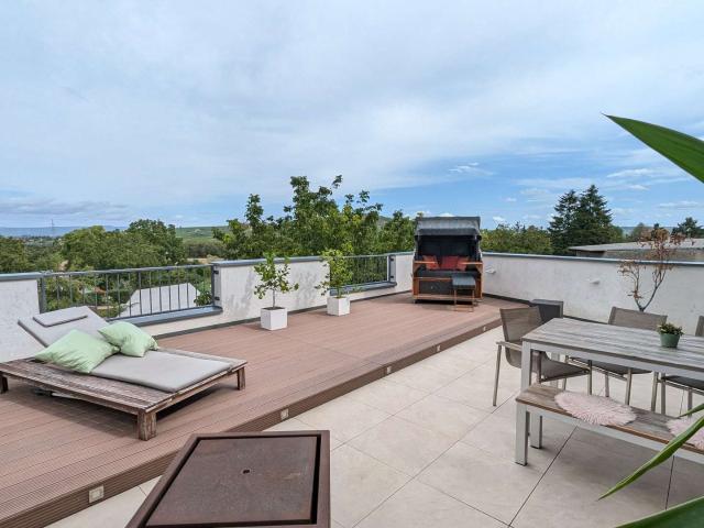 Außergewöhnlich schöne Maisonettewohnung mit traumhafter Terrasse und unverbaubarem Panoramablick!