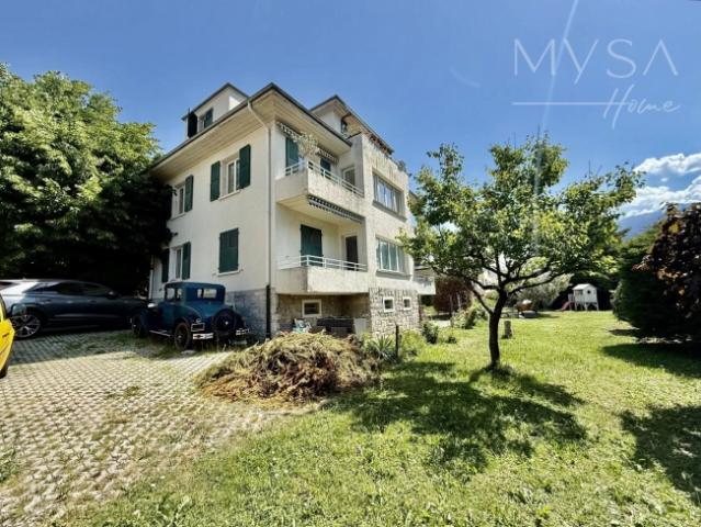 AUSSERGEWÖHNLICH 2 Wohnungen zum Verkauf in einem Herrenhaus im Herzen von Sion